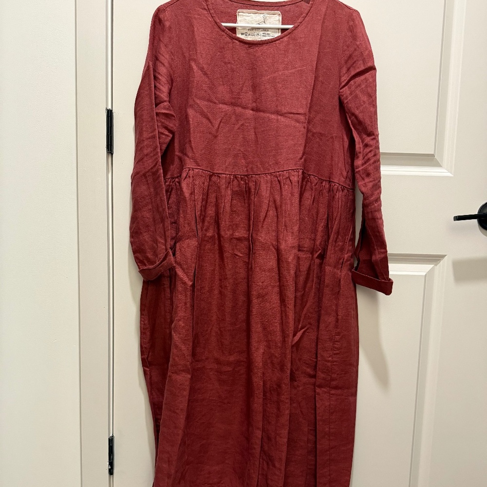 Not Perfect Linen Linen loose dress EMILIE with long sleeves in MIDI length